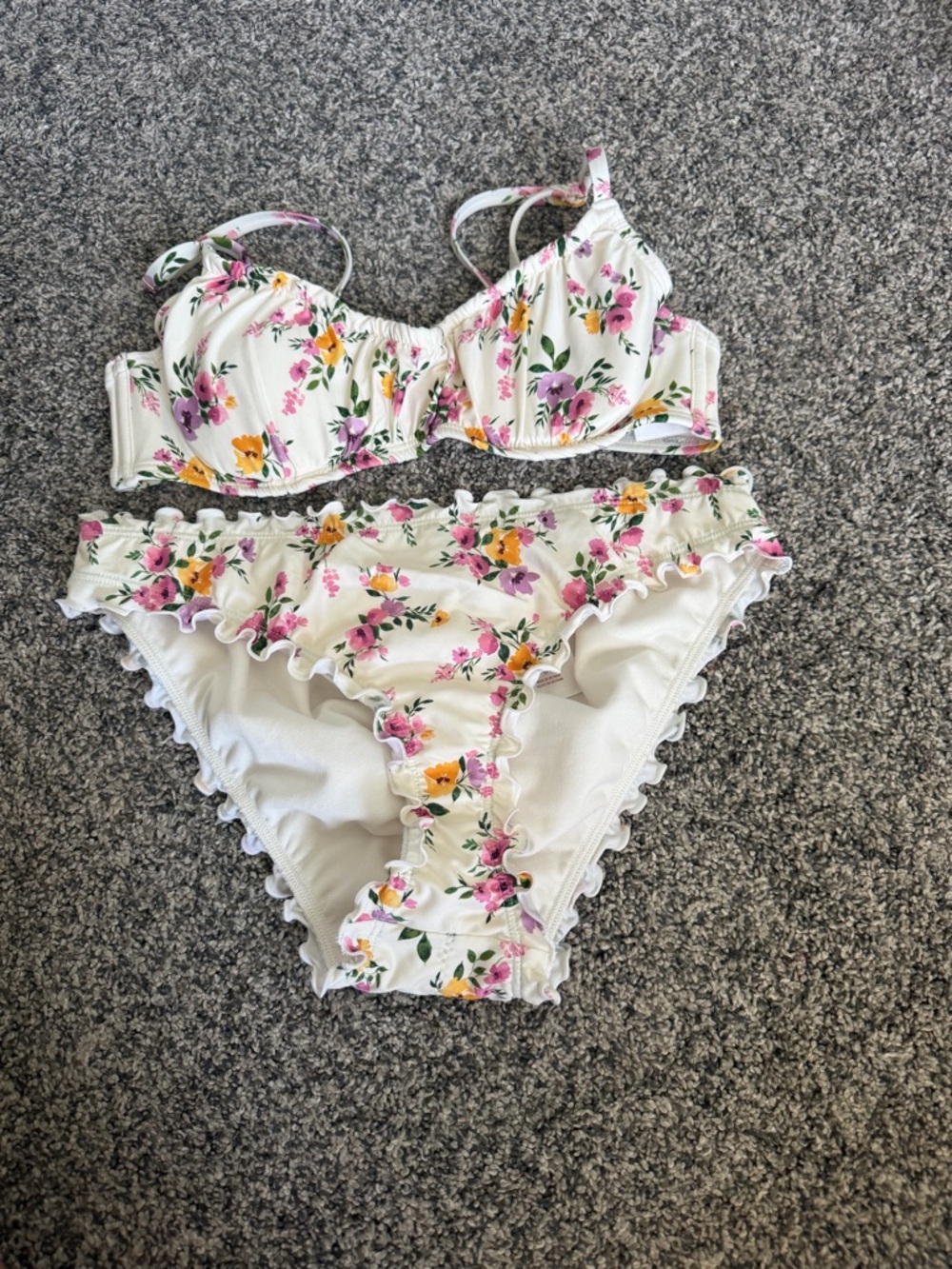Shade & Shore White Floral Ruffle Bikini Set